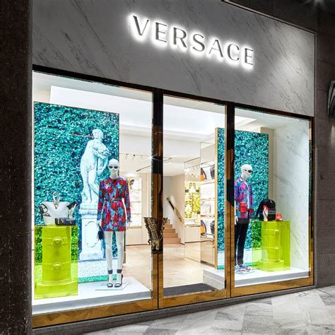 versace bologna|Versace Bologna Galleria Cavour.